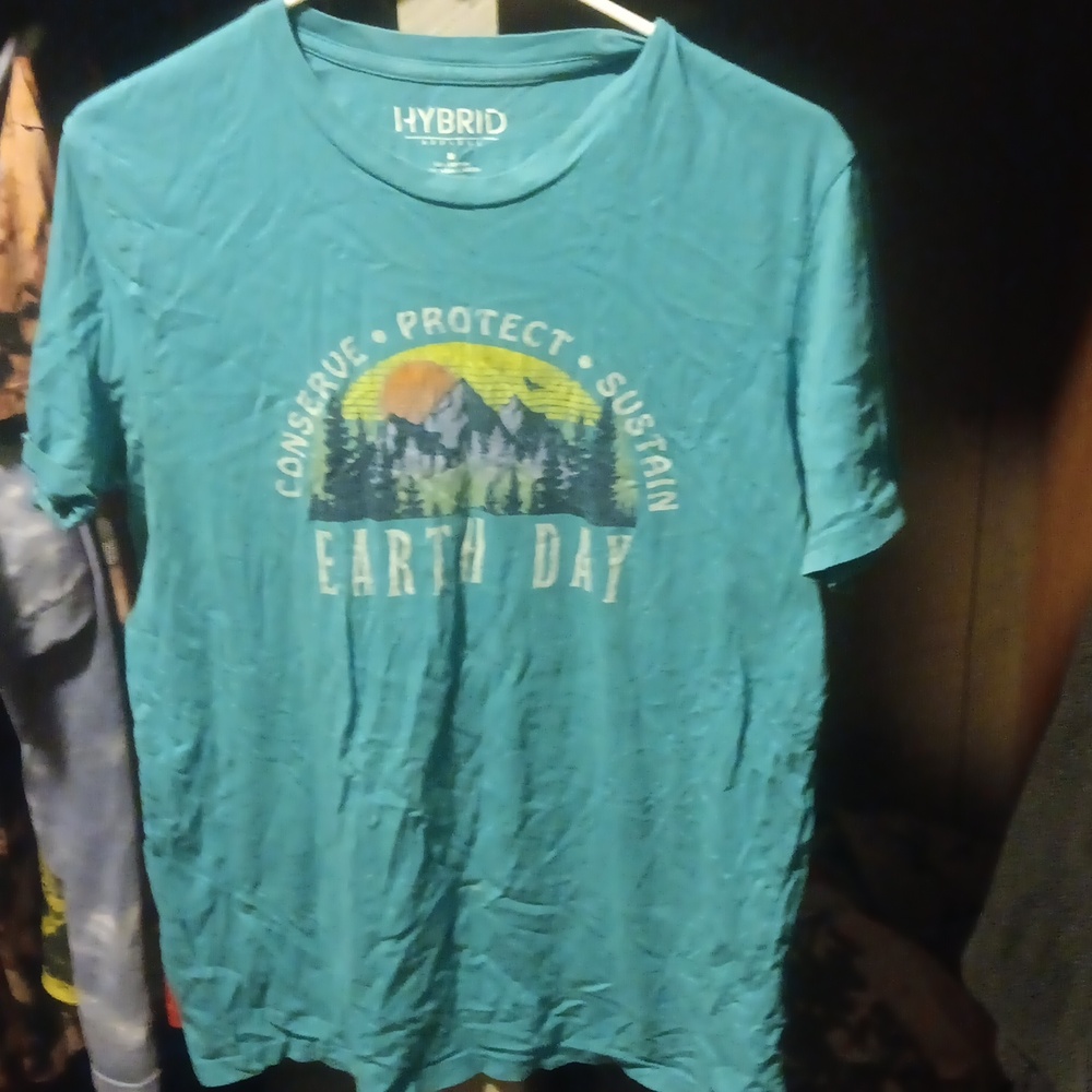 Earth day tee